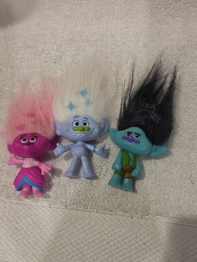 TROLLS - GROUP OF 3